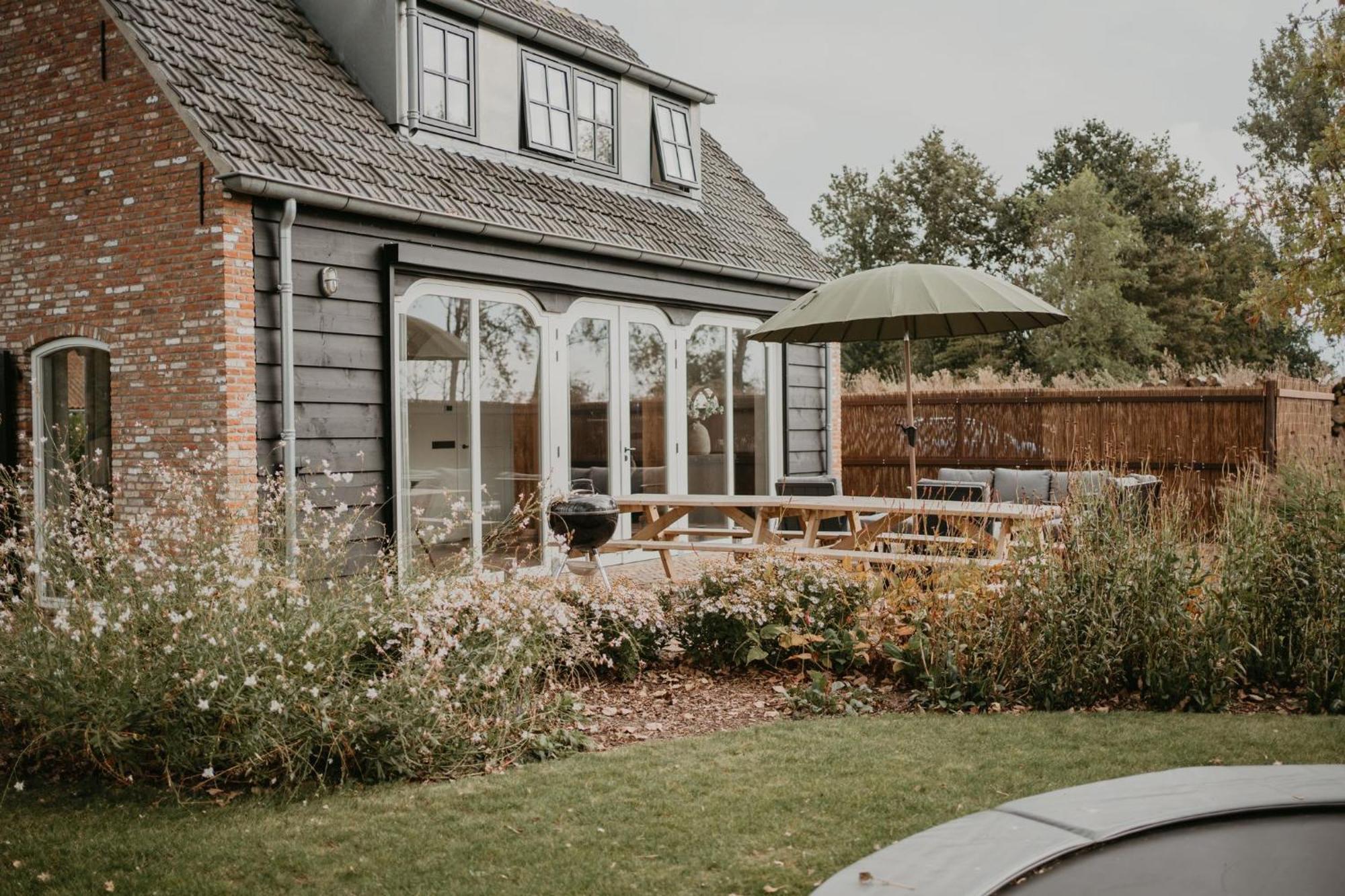 Nieuw Landelijk Vakantiehuis Aan Zee オーストカペッレ エクステリア 写真
